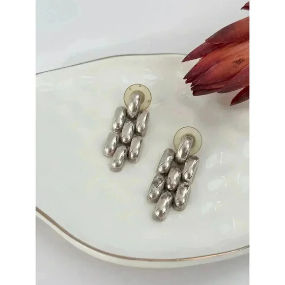 Silver Tone Vintage Chainlink Dangle Earrings - Picture 2 of 10